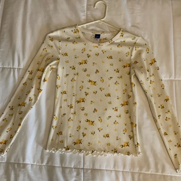 Girl’s Old Navy size L 10/12 thin ribbed fitted shirt - Picture 2 of 5